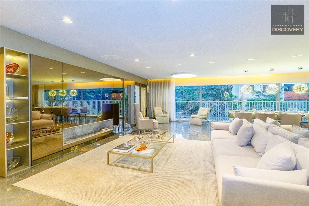 Apartamento à venda com 4 quartos, 234m² - ,