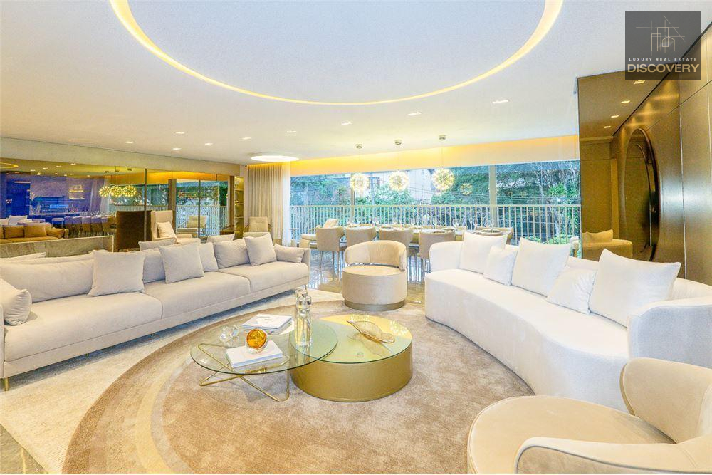  - Apartamento com 4 quartos, 234m², à venda