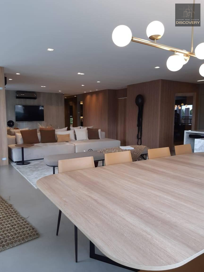 Apartamento à venda com 4 quartos, 195m² - ,