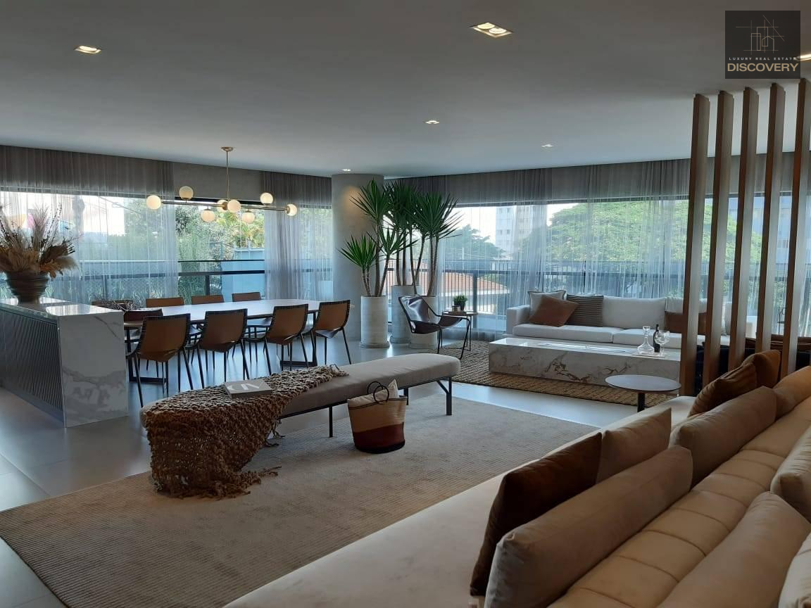 Apartamento à venda com 4 quartos, 195m² - ,