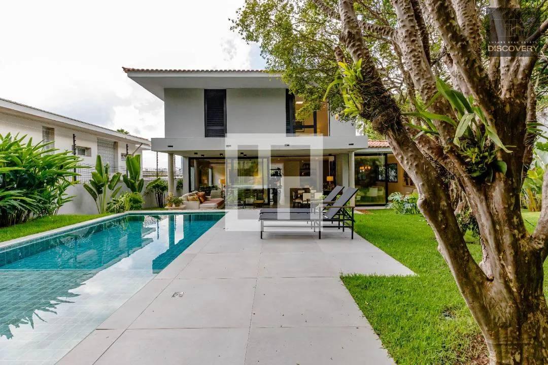 Casa à venda com 3 quartos - ,