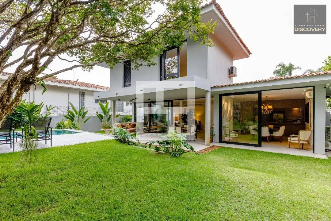 Casa à venda com 3 quartos - ,