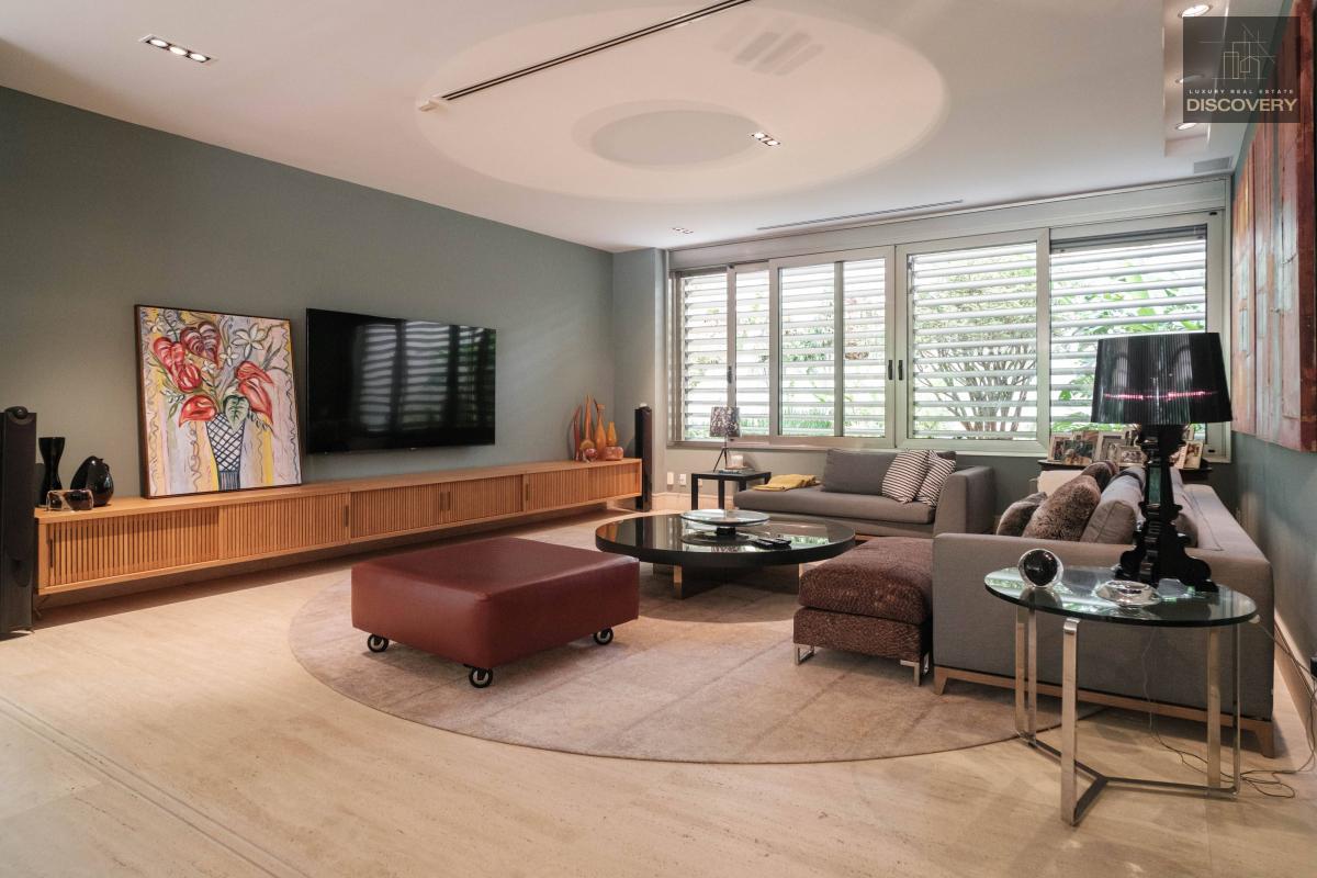  - Mansão Exclusiva no Morumbi – Sofisticação Integrada à Natureza