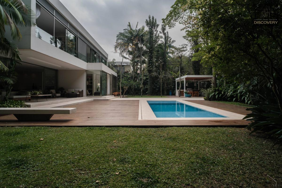 Casa à venda com 4 quartos, 1000m² - ,